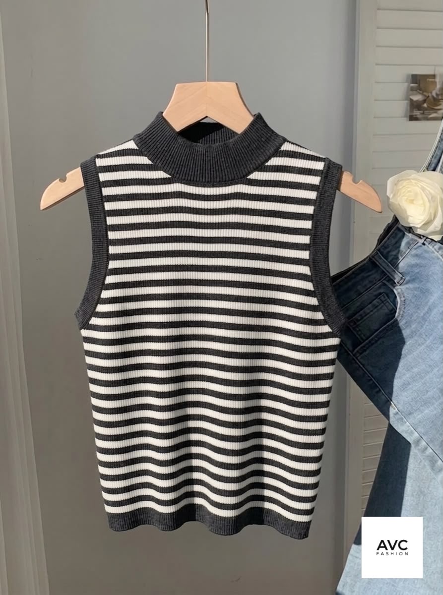 BLUSA CON RALLITAS