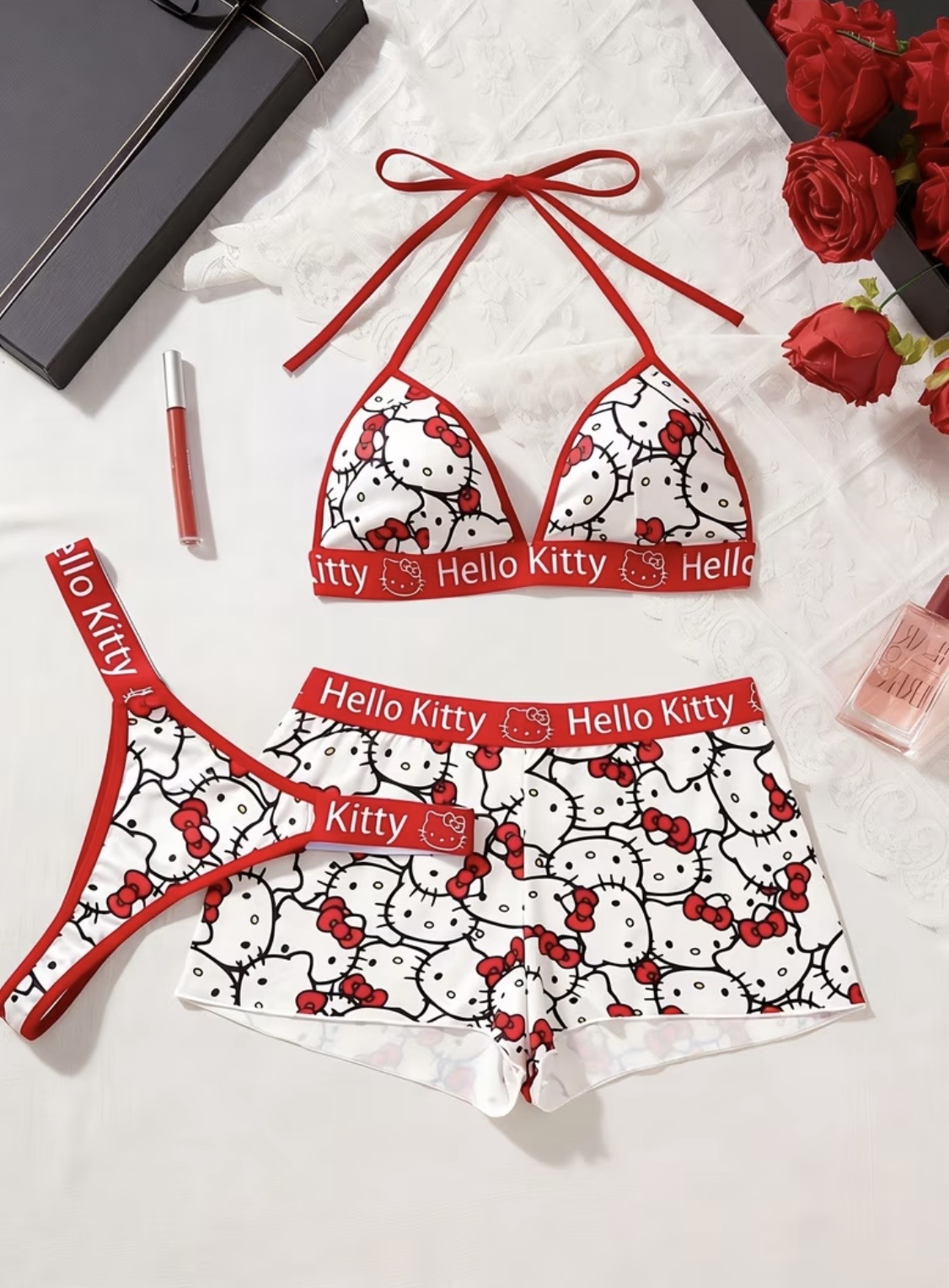 LENCERÍA DE 3 piezas Hello kitty Color rojo